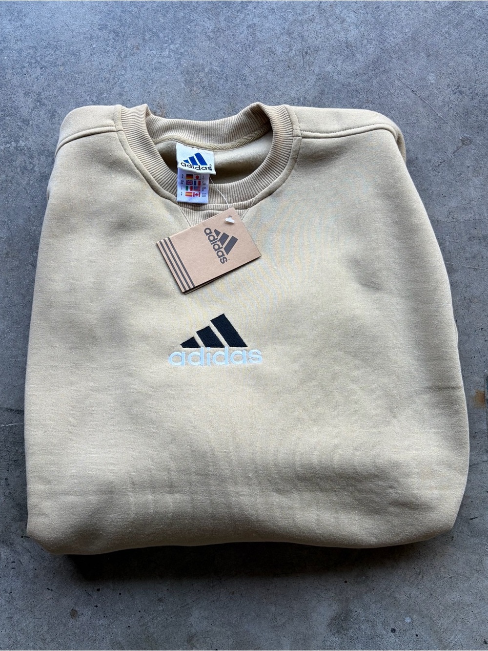 Vintage 90s/Y2k Adidas Mens M Tan Sweatshirt Center Logo NWT Deadstock